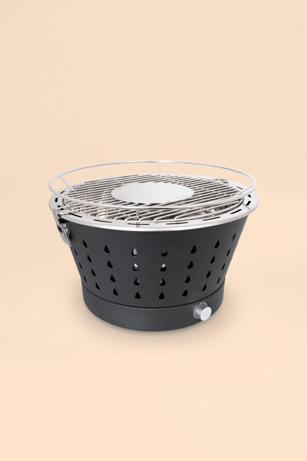 Holzkohlegrill mit Ventilator